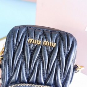 Miumiu сумка с цепочкой Новая сумка для мобильного телефона, Ma