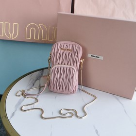 Miumiu  Светло-розовый номер модели： 5BP066 Новая модель сумки д