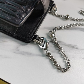 Miumiu  Черный номер модели： 5ZH079, новая версия сумки для моби