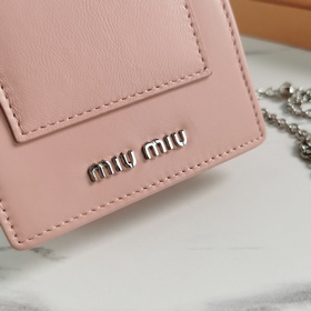 Miumiu Светло-розовый номер модели： 5ZH079, новая версия сумки д