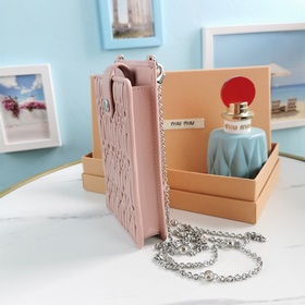 Miumiu Светло-розовый номер модели： 5ZH079, новая версия сумки д