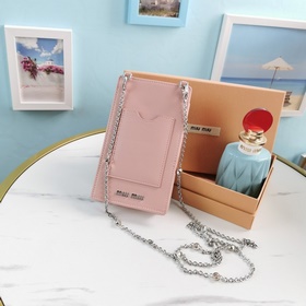 Miumiu Светло-розовый номер модели： 5ZH079, новая версия сумки д