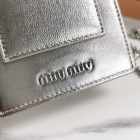 Miumiu Серебристо-серый номер модели： 5ZH079, новая версия сумки 