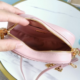 Сумка Miumiu через плечо Новая сумка в форме сердца, артикул： 5BH