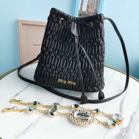 Miumiu Улучшенная версия, цепочка из 9K стеклянных камней и крист