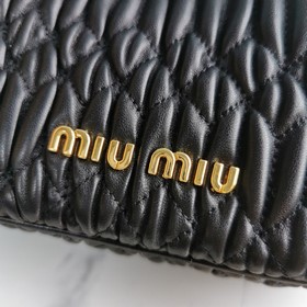 Miumiu Улучшенная версия, цепочка из 9K стеклянных камней и крист