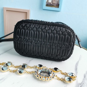 Miumiu Улучшенная версия, цепочка из 9K стеклянных камней и крист