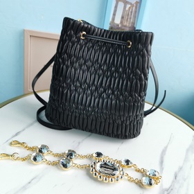 Miumiu Улучшенная версия, цепочка из 9K стеклянных камней и крист