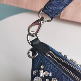 Miumiu Новая сумка под мышку, ограниченная серия в сотрудничестве