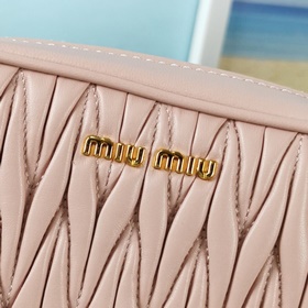 Miumiu Новейшая модель поясной сумки, артикул： 5BL005, классическ