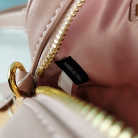 Miumiu Новейшая модель поясной сумки, артикул： 5BL005, классическ