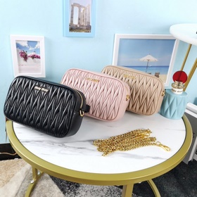 Miumiu Новейшая модель поясной сумки, артикул： 5BL005, классическ