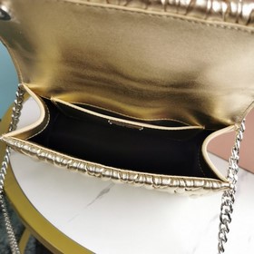 Miumiu &nbsp;сумка с цепочкой Светло-золотистый Артикул： 5BD