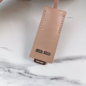 Miumiu Новая сумка с цепочкой, модель： 5BD015 Импортная нежная ов