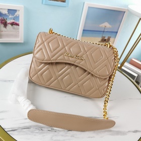 Miumiu Новая модель сумки через плечо с цепочкой, артикул： 5BD140