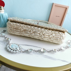 Miumiu &nbsp; Обновленная версия цепочки с кристаллами, экскл