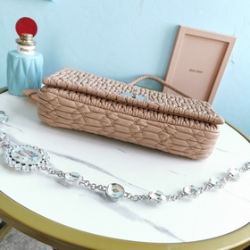 Miumiu Новая усовершенствованная версия цепочки с кристаллами, эк