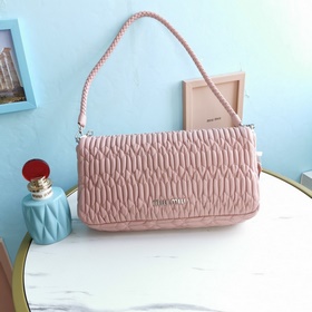 Miumiu Новая усовершенствованная версия цепочки с кристаллами, эк