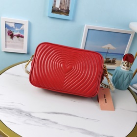 Miumiu Сумка с цепочкой Новая сумка в форме сердца, артикул： 5BH1