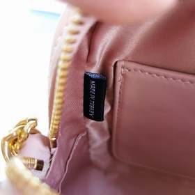 Сумка Miumiu с цепочкойНовая сумка в форме сердца, артикул： 5BH11
