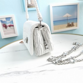 Miumiu Белый номер модели： 5BH012 Новая обновленная версия, сумка
