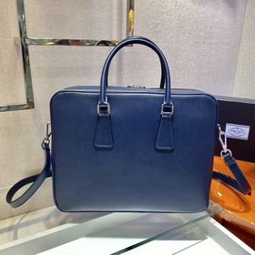 Prada Модель： 2VE011 Новая мужская сумка Изготовлена из импортной
