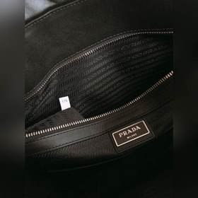 Prada Модель： 2VE011 Новая мужская сумка Изготовлена из импортной