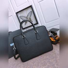Prada Модель： 2VE011 Новая мужская сумка Изготовлена из импортной