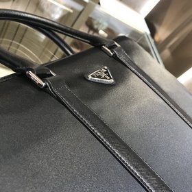 PRADA Артикул： 2VE368 Мужская сумка из нейлона Импортная парашю