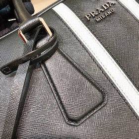Prada  Новейшая модель портфеля Артикул： 2VE368 Импортная кожа 