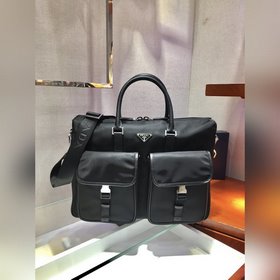 Prada Новый нейлоновый портфель Артикул： 2VE017 Эта нейлоновая с