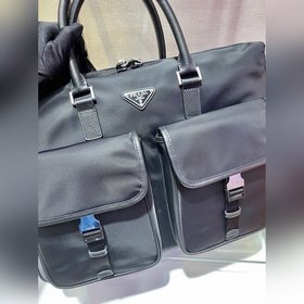 Prada Новый нейлоновый портфель Артикул： 2VE017 Эта нейлоновая с