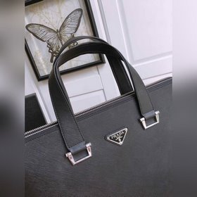 Prada Классическая модель Портфель Модель： 81189 Изготовлена из 