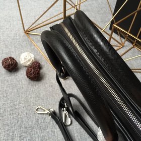 Prada портфель Новый номер модели： 0368 Ширина дна 3,5 см. Легкая