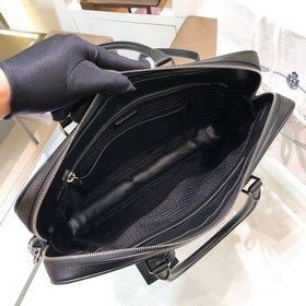 Новейшая модель портфеля Prada Артикул： 2VE368 Импортная кожа Saf