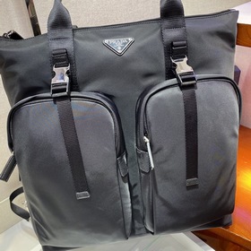 Prada Рюкзак/сумка для покупок Артикул： 2VG053 Эта тканевая сумк