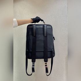 Prada Новый рюкзак Модель： 2VZ049 Эта тканевая сумка с отделкой 