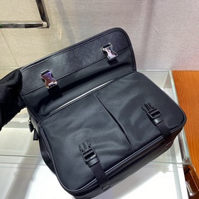 Prada Новый рюкзак Модель： 2VZ049 Эта тканевая сумка с отделкой 