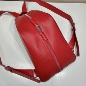 Prada Новый рюкзак Модель： 2VZ099 Треугольный рюкзак Эта сумка и
