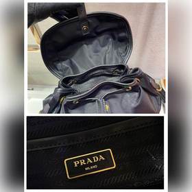 Prada Новый рюкзак Модель： 1BZ677A Этот нейлоновый рюкзак с изыс