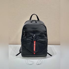 Prada Новый рюкзак Модель： 2VZ085 Этот рюкзак изготовлен из импо