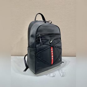 Prada Новый рюкзак Модель： 2VZ085 Этот рюкзак изготовлен из импо