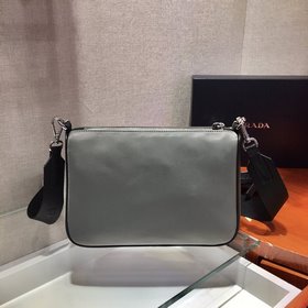Сумка Prada через плечо Новый цвет Артикул： 2VH113 Новый цвет, 