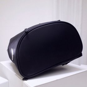 Новый рюкзак Prada с заклепками Одиночная кожаная ручка, регулиру