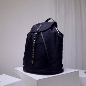 Prada Новый рюкзак с заклепками Одиночная кожаная ручка, регули