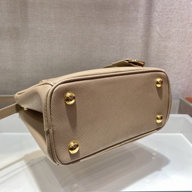 Prada Mini Killer Артикул： 1BA906 Сумка Galleria Изготовлена из