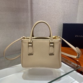Prada Mini Killer Артикул： 1BA906 Сумка Galleria Изготовлена из