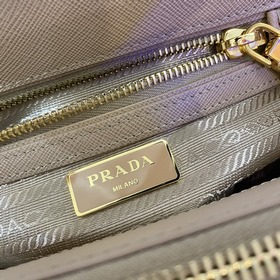 Prada Mini Killer Артикул： 1BA906 Сумка Galleria Изготовлена из