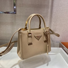 Prada Mini Killer Артикул： 1BA906 Сумка Galleria Изготовлена из