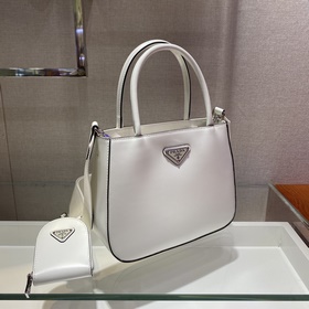 Prada Новая модель с глянцевой поверхностью Модель №： 1BA320 Сум